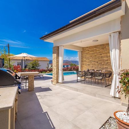 Holiday House Villa Andro Pinezići Zewnętrze zdjęcie