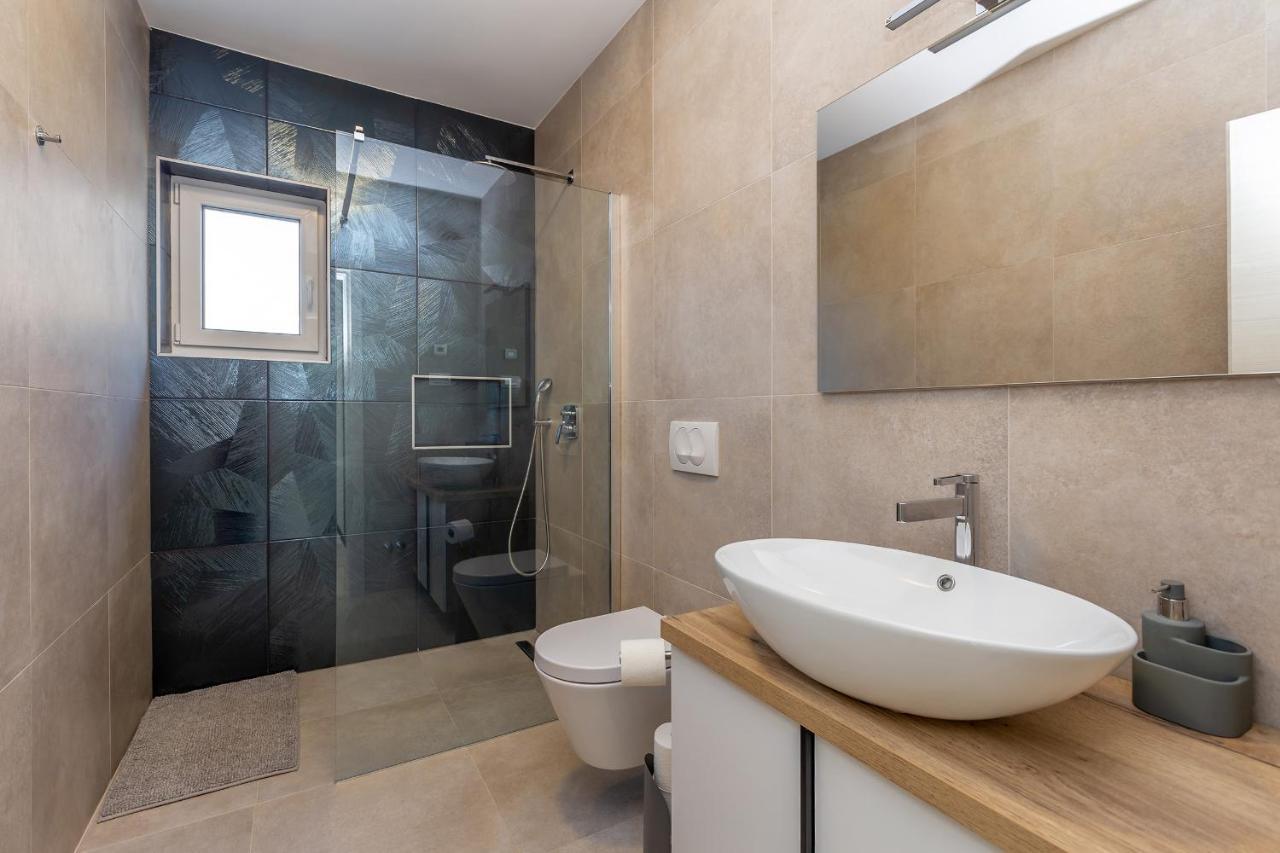 Holiday House Villa Andro Pinezići Zewnętrze zdjęcie