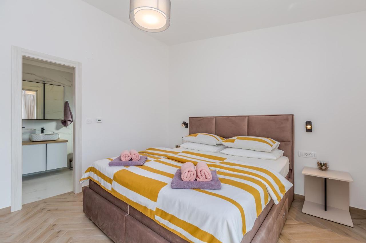 Holiday House Villa Andro Pinezići Zewnętrze zdjęcie