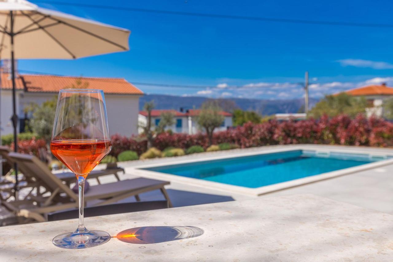 Holiday House Villa Andro Pinezići Zewnętrze zdjęcie