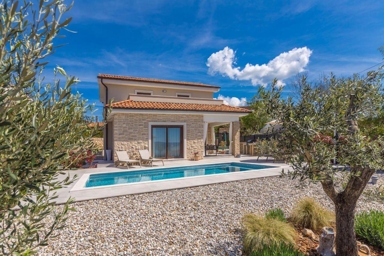 Holiday House Villa Andro Pinezići Zewnętrze zdjęcie